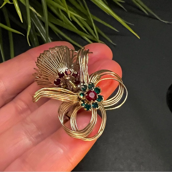 Vintage Christmas Holiday Bow Bell Rhinestone Brooch Gold-tone Dangler Pin - Picture 4 of 8